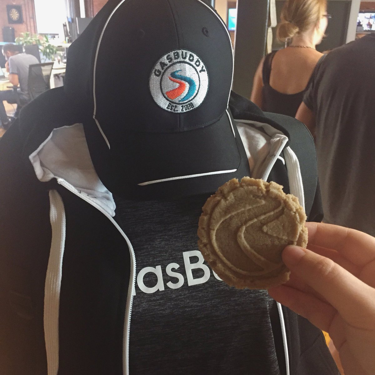 These are the most aesthetically pleasing cookies we’ve ever seen. 👀 

P.S. they were also delicious. 

#lifeatgasbuddy #bostontech