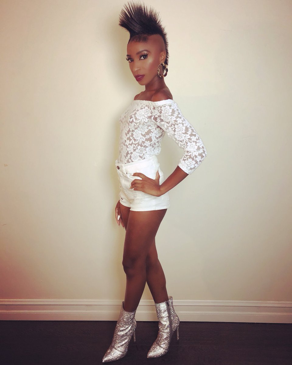 Felicia_Lester1's tweet photo. Ayyee ITS MY BIRTHDAY 🎁 https://t.co/J8jSKHPTCE