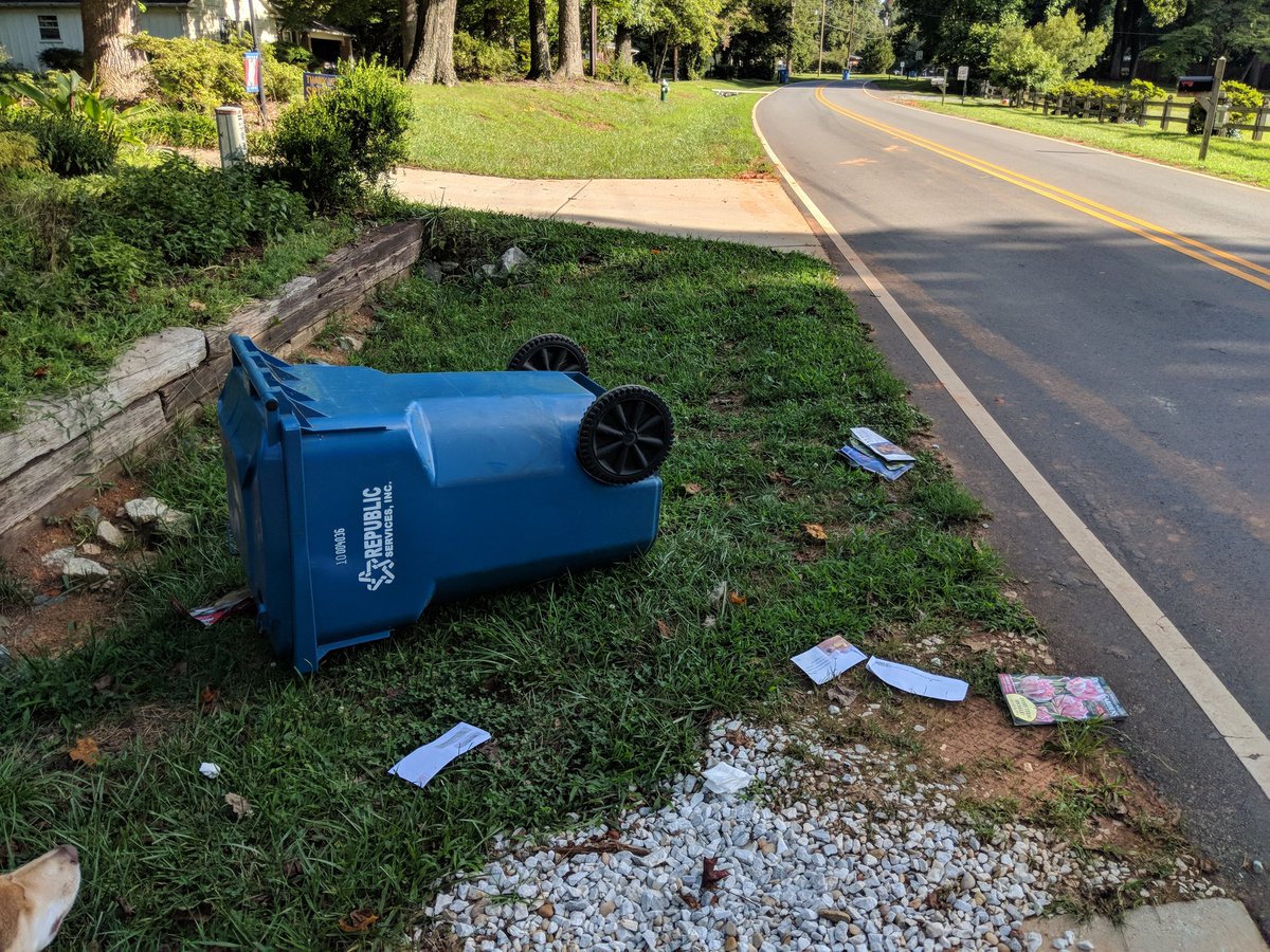 YanayNC's tweet photo. @RepublicService No idea when you might show these days, and when you finally do, get to clean up after you. Might be time to see if there's another option in the area. https://t.co/jY7GWY3cvf