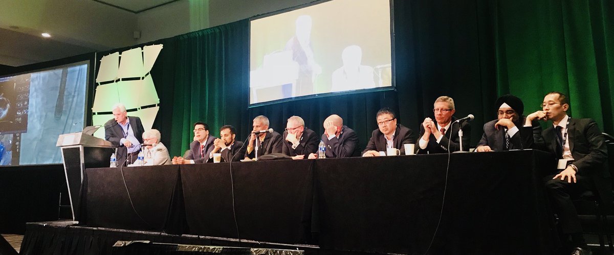 Live case at @cvinnovations with a dozen leaders on the panel #conference #fullhouse #standingroomonly #cardiology #structural #tavr #mitraclip