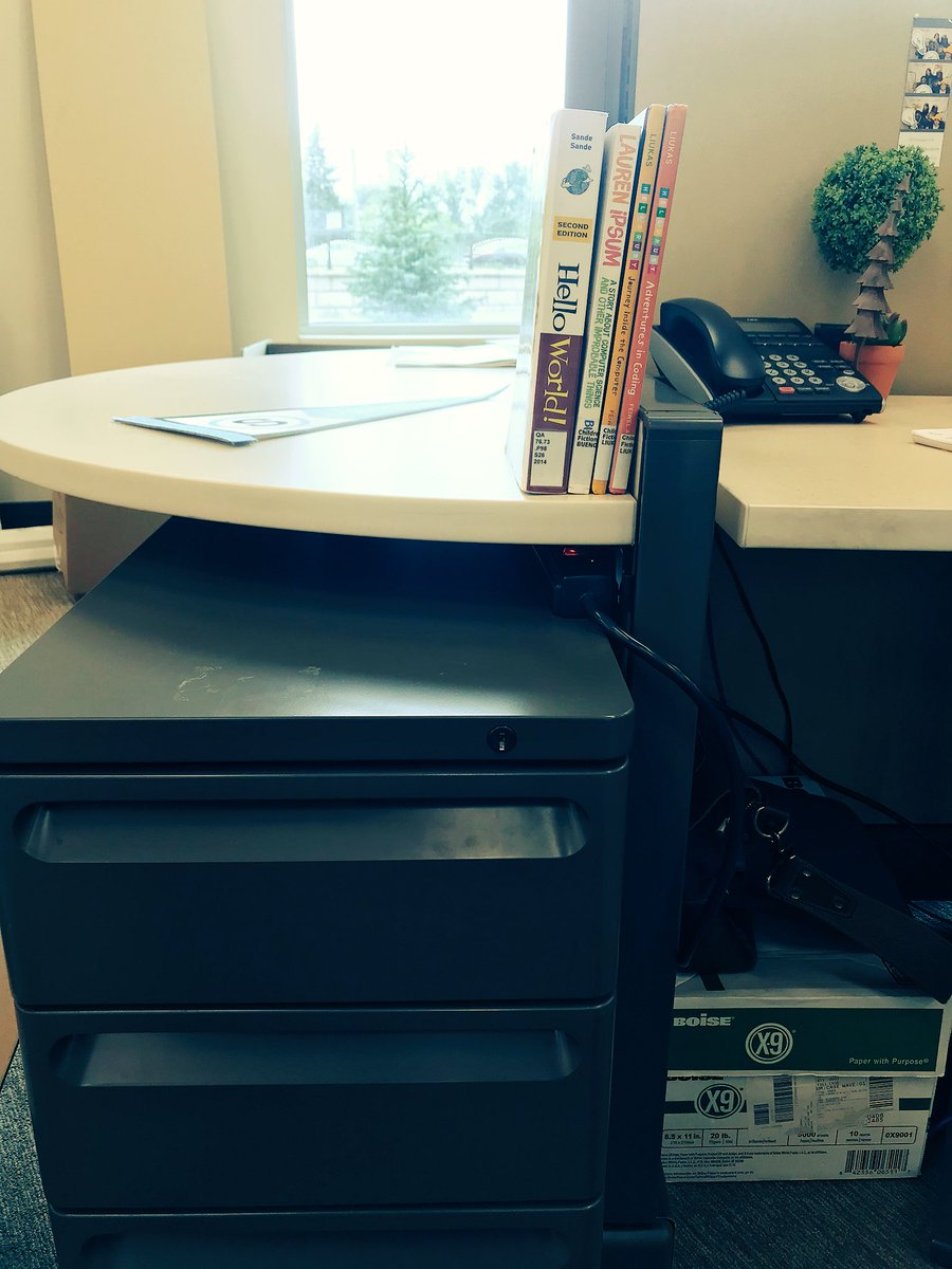 ektedtech's tweet image. It might seem like a weird small thing to some, but after a month, I finally have drawers at my work home. I’m so happy! #organizedworkspace #shareyourwork