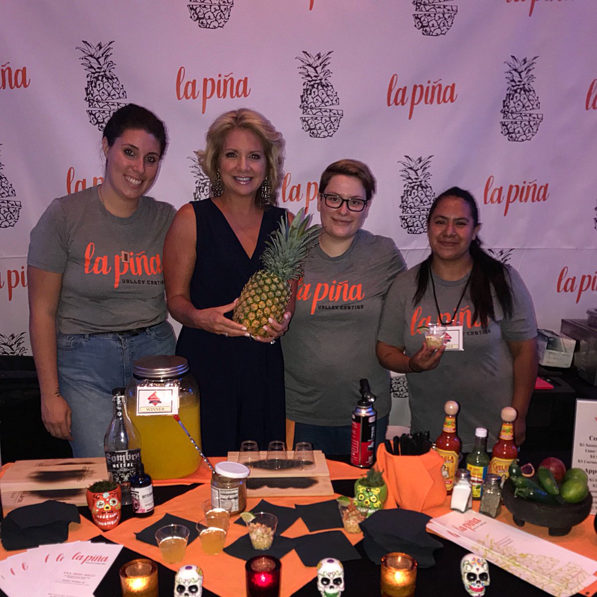 tracydavidson's tweet photo. A little more pineapple 🍍 love for @LaPinaCantina #BOMLT https://t.co/Dv1ALlNK2x