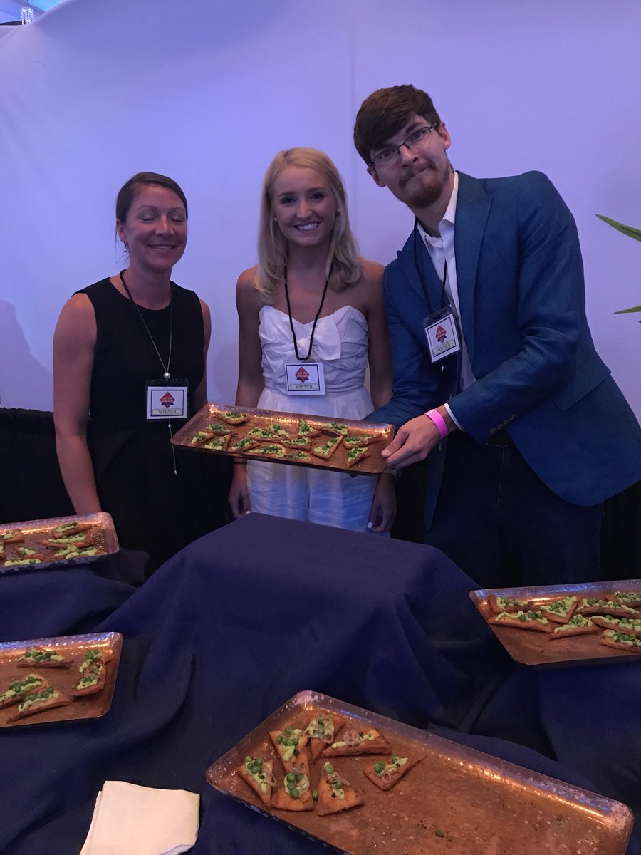 XeniaHScott's tweet photo. Congrats to the many .@MainLineChamber & @SPWmainline winners at #BOMLT. By @MainLineToday - wonderful hosts! https://t.co/vFs7HwLnC2