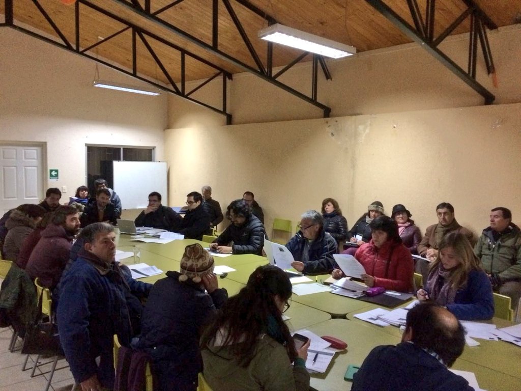 mma_valparaiso's tweet photo. Trabajando en una nueva sesión del Consejo para la Recuperación Ambiental y Social de Quintero y Puchuncaví @MMAChile https://t.co/Ajoi3ICsVQ