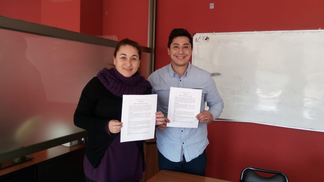 sidarte_chile's tweet image. Hoy en la tarde firmamos un convenio con #LabdeVoz, escuela de doblaje. Pronto anunciaremos descuentos y becas para las socias y socios. ✊🏽🙌🏽