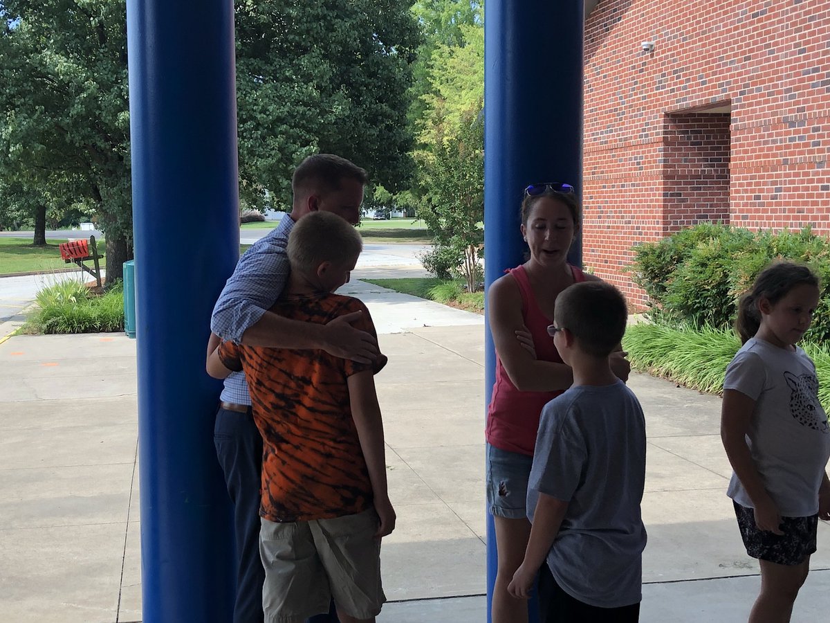 Mr. Cummins, our new principal, met several of our #awesomeACES families during today’s summer reading day! #crushtheslide