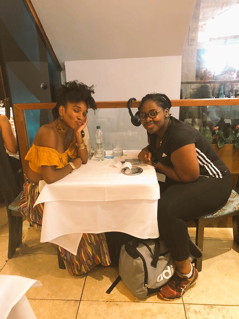 CherrelleSkeete's tweet photo. Thankyou Thankyou Thankyou for allowing me to step into my 3rd act feeling loved. This 30βs feeling is a vibe #dirtythirty #lessfucksgiven #butmorelovetogive #happybuddha #gratitude thanks internets https://t.co/phKkARl8ht