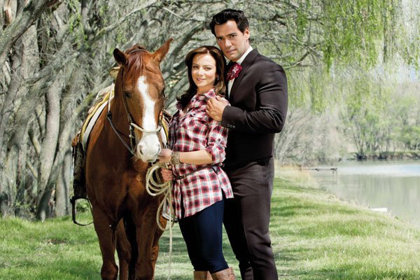 DianaArce23's tweet photo. #TBT #CristiándelaFuente 💘😍
#CamilayDaniel #AmorBravio
#CristinayRicardo #SueñodeAmor
#ConstanzayMax #QuieroAmarte
#IsabelyDaniel #TierrasSalvajes https://t.co/9at6K0XHo5