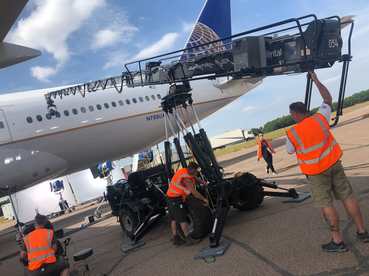 ARRIRental's tweet photo. Check out the #HEXATRON off-road crane being used to get a SuperTechno 50 into position! #ARRIRental #GripLife #SetLife https://t.co/hUuXu7WrqK