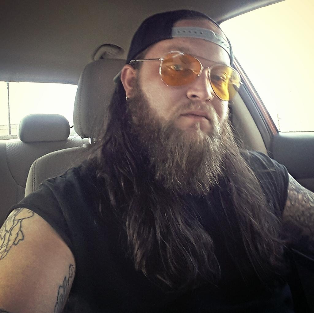 jerryleeondrumz's tweet photo. Wtf would let this guy be there uber driver....😂
#uber #vegas #vnb #beardmountain #Longhairdontcare #fuckit https://t.co/Khvk9KOjYr