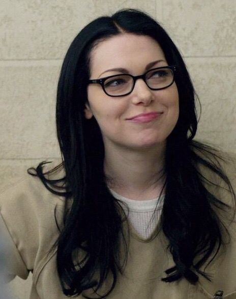 Iarryisart's tweet photo. alex vause é muito maravilhosa tomar no cu olha essa mulher seria meu sonho https://t.co/u9CTilychO