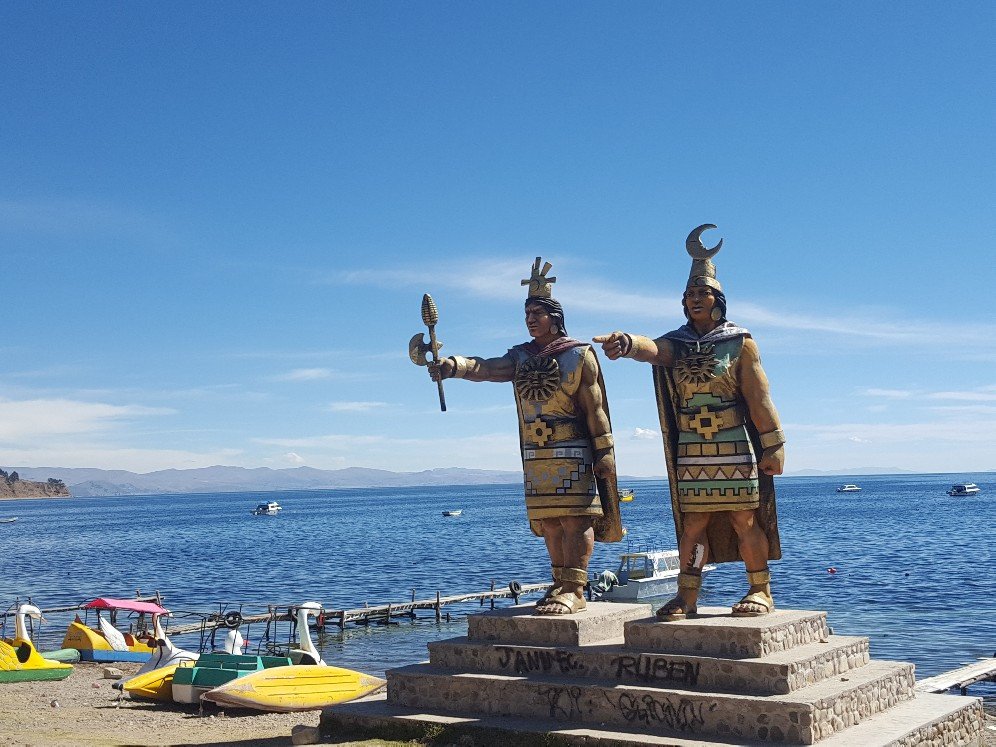 GraveChiche's tweet photo. Titicaca, lac majeur https://t.co/7vQh0OuHDB https://t.co/e5rzFl7VhP
