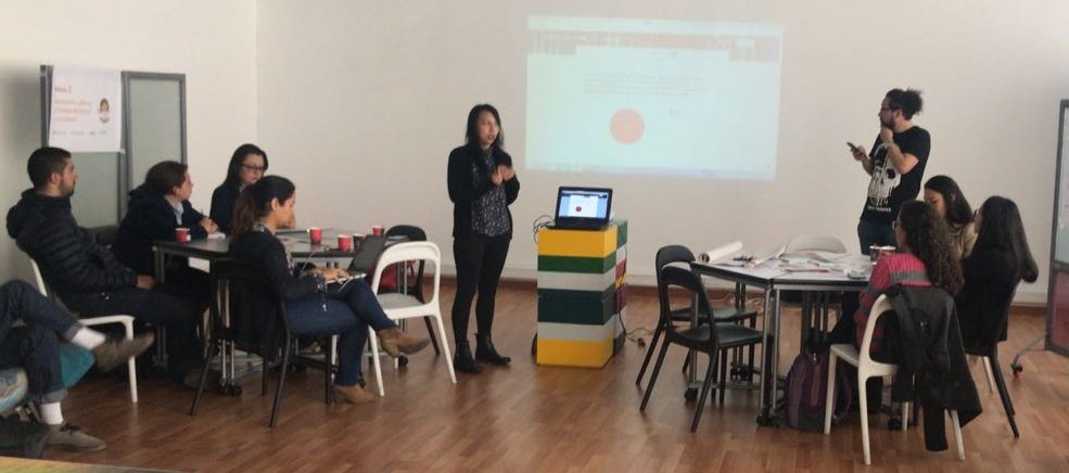 ConsejeriaDDHH's tweet photo. Hoy participamos en la presentación del 'Maletín de enfoque diferencial y de género', en el marco del subcomité de enfoque diferencial del Sistena SNARIV. Todos los días trabajamos por una #PazConDDHH https://t.co/3OuP9WltVf