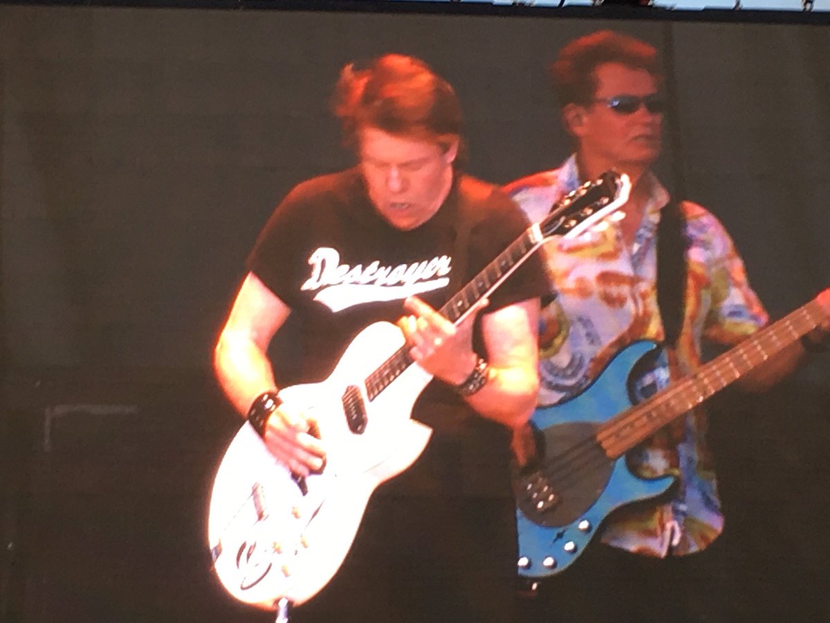 MargaretKlevins's tweet photo. Had a fantastic time with @johnklevins listening to @GeorgeThoro good and @ZZTop at the 2018 Mid State Fair #2018MSF Amazing night! https://t.co/75ja7mLKh6