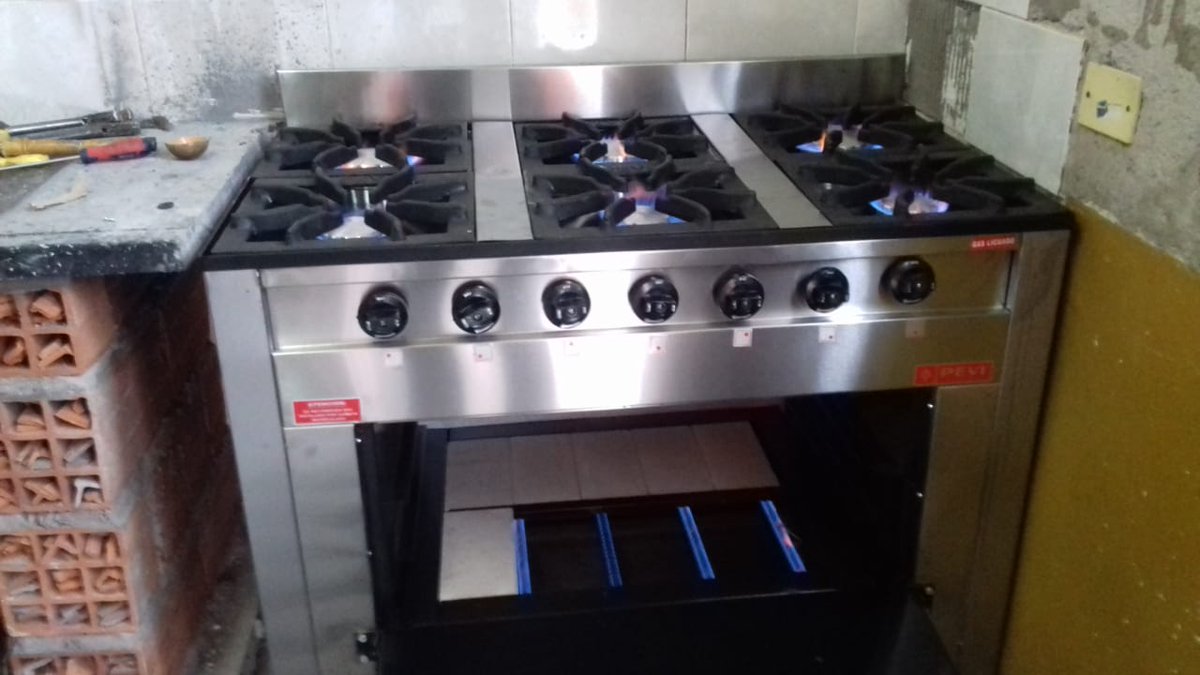 acondicionamie2's tweet photo. Nueva cocina instalada en la Escuela Dody Araoz de Jovanovich de Rosario de Lerma https://t.co/2ZVmgK0XiC