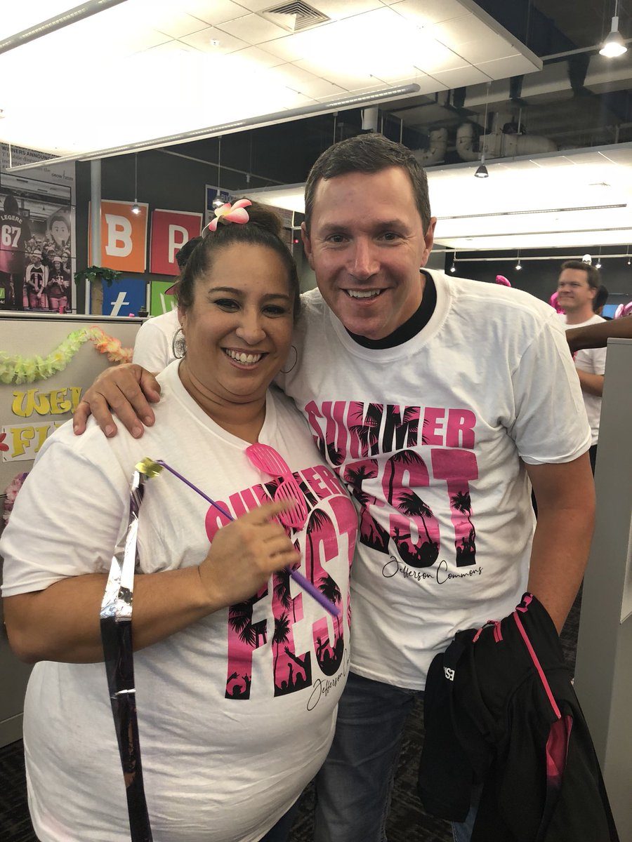 MImi_Love79's tweet image. Summerfest kick off!! TEX talk with @UKnow_Adolph @CallieField @jgebing. #JeffersonStrong #TEXTalks