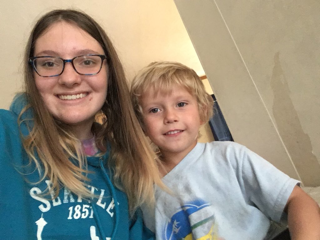 Lacywolf20's tweet photo. I am apparently good with kids lol 😂😂😂 https://t.co/R0J5dKYaZX