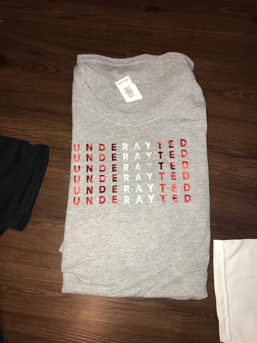 UndeRAYtedC's tweet photo. 🚨 NEW ITEM ALERT 🚨 UndeRayted now has new colors as well as v-necks, children’s t shirts and infant onesies!! #UNDERAYTED #DMUsNow❗️ https://t.co/8GCTzhGWKa