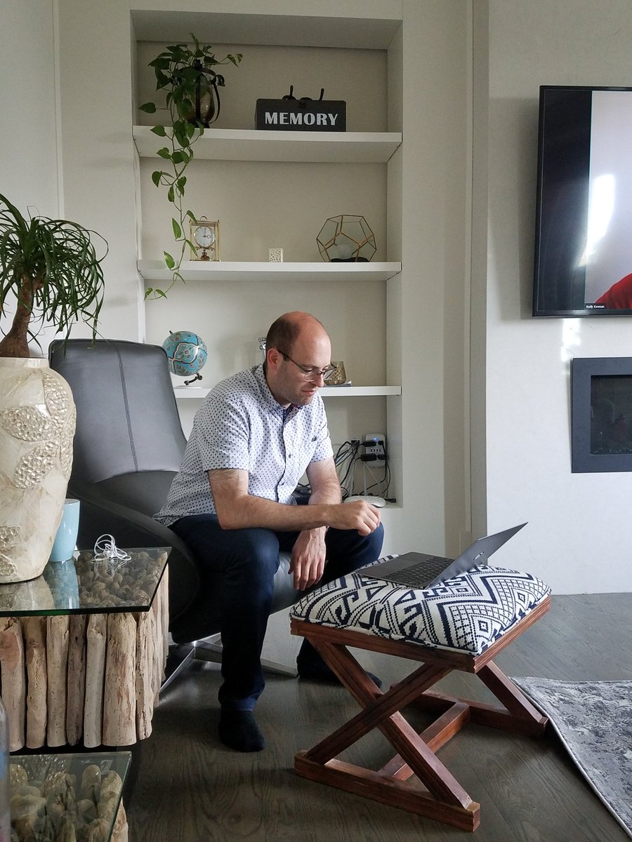 ModernMktgStarr's tweet photo. Being a remote team comes with a lot of benefits for our consultants and clients but there is also so much value in face-to-face collaboration. I had a great week in #Toronto with most of the @tegritagroup team. #ConsultantLife https://t.co/dRSjIQ5kCU