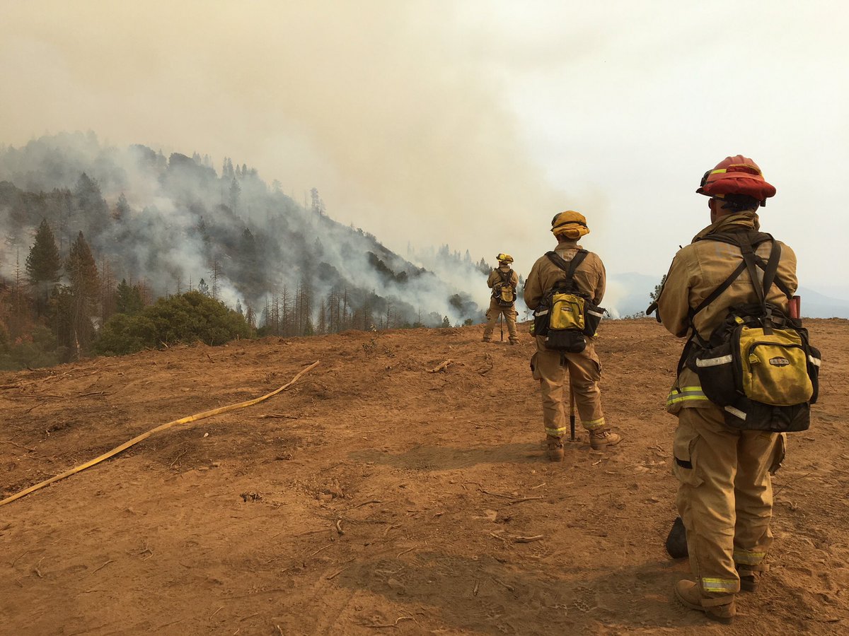 FolsomFire's tweet photo. Folsom firefighters, as a part of Strike Team 4804C, have been deployed at the #FergusonFire for ten days. At last report, the fire was 43,299 acres and 27% contained, with 3,686 personnel assigned to the incident. https://t.co/y5m4xwvSM9