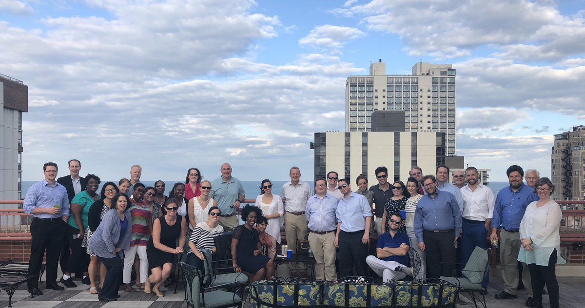 HuschBlackwell's tweet image. Our #Chicago #attorneys and staff celebrate the end of the summer associate program with a reception in front of a picturesque view of the city. These young professionals have been so inspiring to be around this summer. #HBSummerProgram #joinHB #huschpuppies