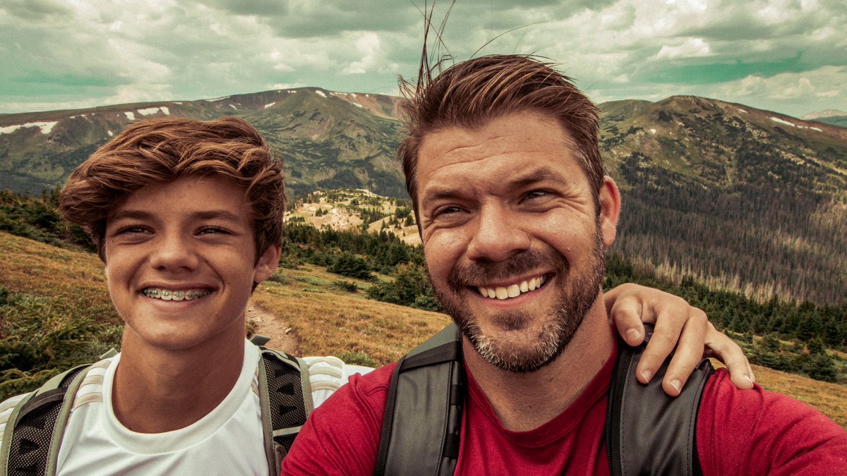 CatchCade's tweet image. Great hike with the old man. #OptOutside #Colorado #rockymountains #NationalPark