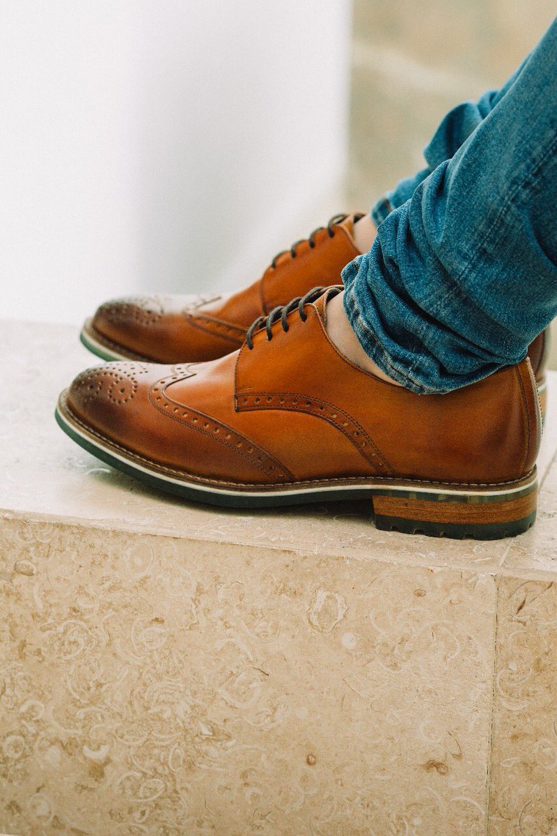 MessicoShoes's tweet photo. Vestir casual siempre con estilo, ¿ya listo para salir con tus amigos? 
.
.
Adquiérelos en https://t.co/VE0W4AVgYi y encuéntralos en Oxford. Recuerda que nuestro envío es gratis en todo México.
#BeMessico #MessicoShoes #Shoesmen https://t.co/iXJci5m7DB