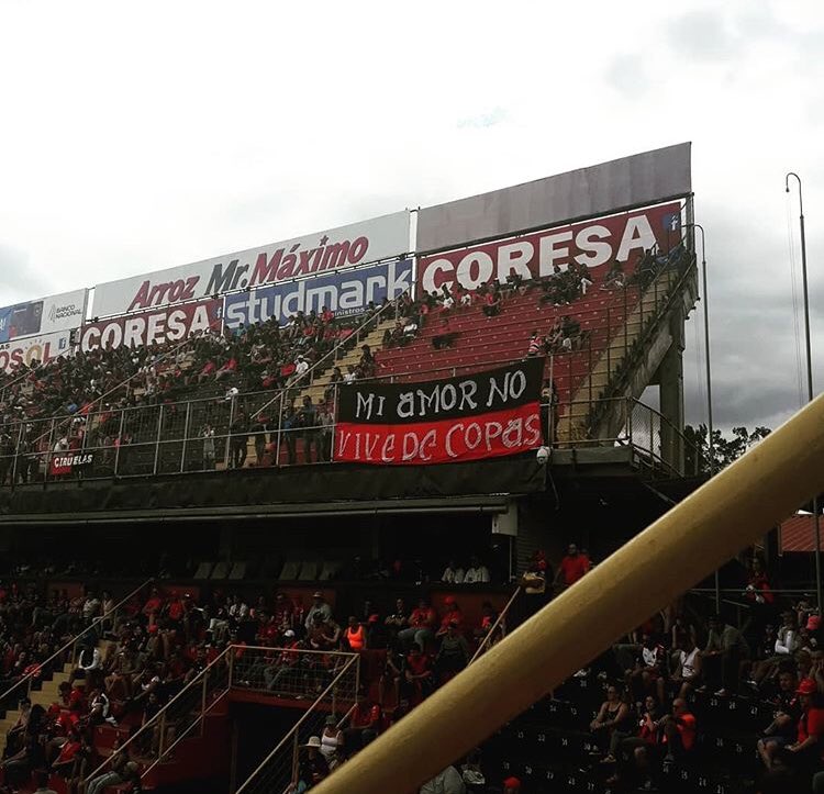 7josecenteno's tweet photo. Hola y chao...💪🏽🔴⚫️ #ElEquipoDeSuGente #Diferentes #IdentidadÚnica #UltimoIdolo @ldacr @gabascr https://t.co/mgRPWRKLF6