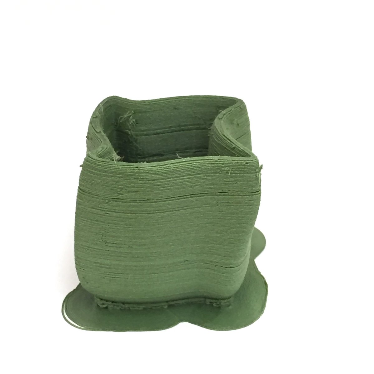 CorinneTakara's tweet photo. @krausecenter camper’s design made in @adskFusion360 &amp; #3Dprinted in @Algix3D algae filament in @KCIunderground #makerspace https://t.co/CwTaiBkPrZ