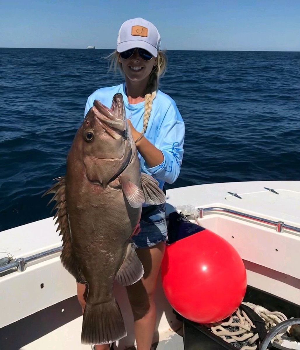 We have plenty of rigs for all types of fishing. 
•
#merrymarlin #contenderboats #grouperfishing #offshore #deepdropping #snowygrouper #fishventures #messybungettingthingsdone #girlswhofish #gettingdowntobusiness #seewhatsoutthere #whatgetsyououtdoors #letitsnow
