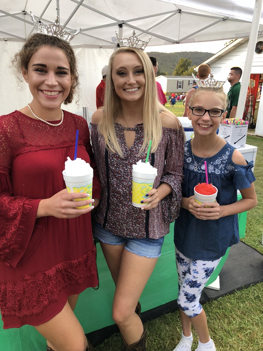 Zulseast's tweet image. Hampshire County Fair @HampshireHigh #chillychilly