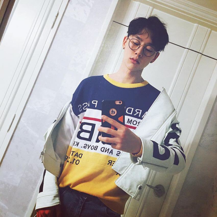 grkjbbay's tweet photo. #JBJ
권현빈 https://t.co/L70xa0g8Or