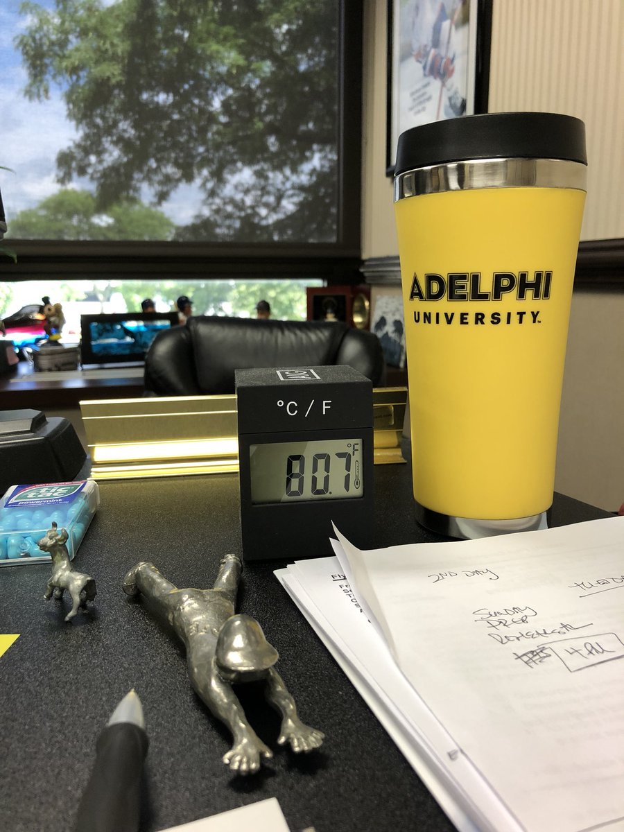 FlynnZito's tweet photo. Water main break meant no A/C, water or bathrooms today. 81 degrees in my office and nowhere to go #stillworkingthough https://t.co/9RyhSwbrRZ