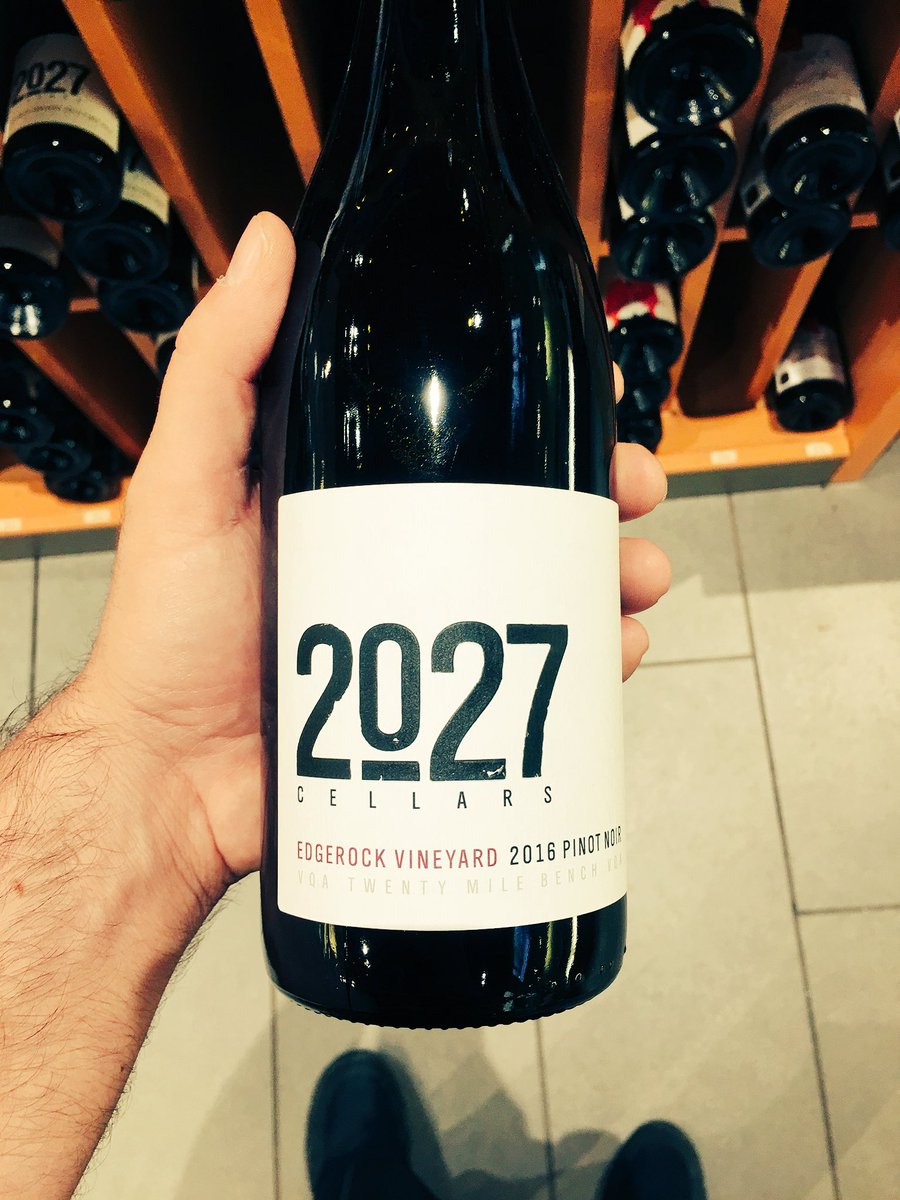 ontvino's tweet photo. Now this is a great value Pinot Noir at $24.95 from @2027cellars expect expressive notes of cherry, cranberry and vanilla. It definitely feels like a steal at this reasonable price point. Available through #vintages right now https://t.co/bgbL9pENPR