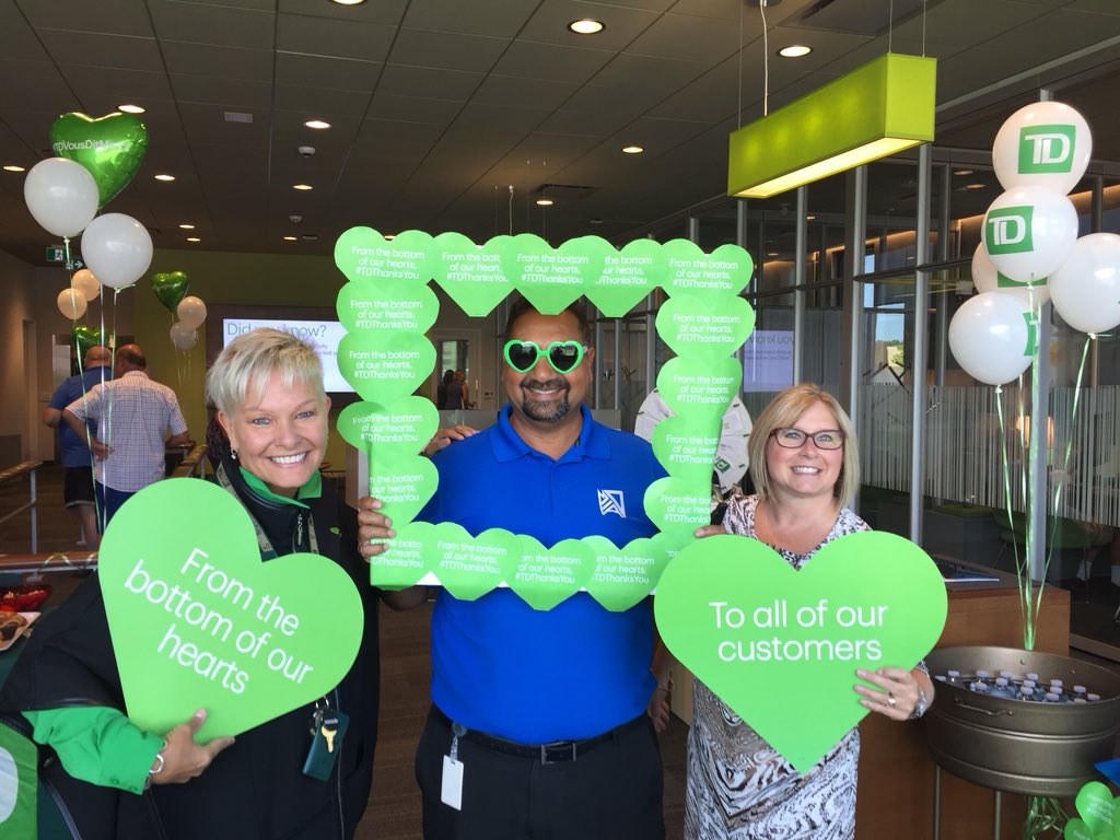 Such an amazing day @TD_Canada #Brockville celebrating our amazing customers & showing appreciation for our #CommunityHeros Our customers are making a difference in our Communities #TDThanksYou from the bottom of our 💚!@fridgen74 @KristaMc_TD @PietroTD @TaraLynnH_TD @AndrewP_TD