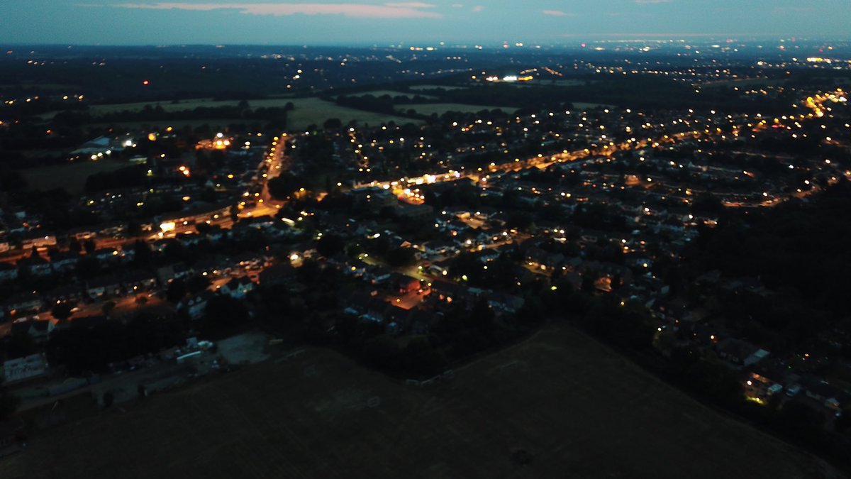 ModelFlying's tweet image. Sweet evening drone flying at our club night, cold drinks and cool conpany!