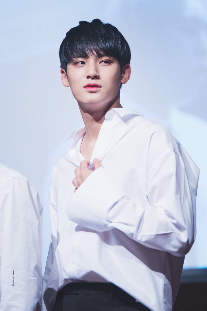 SVT_loveya_ToT's tweet photo. 민규 셔츠 https://t.co/ZNA3PKHZAB