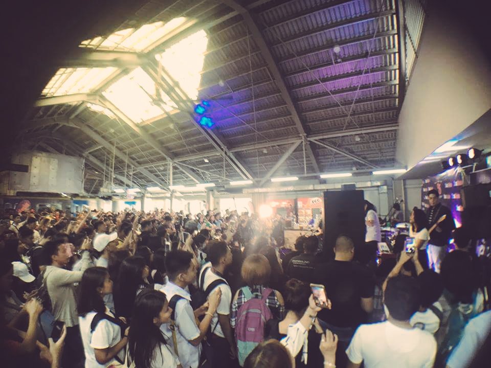 BenAndBenMusic's tweet photo. We just held a surprise show at an LRT station it was nice

Had so much fun that we asked the LRT people if we could do another set for those who didn't make it in time and weren't allowed to enter. See you at 3:15, D. Jose station 🌅 https://t.co/SKPbSerlIc