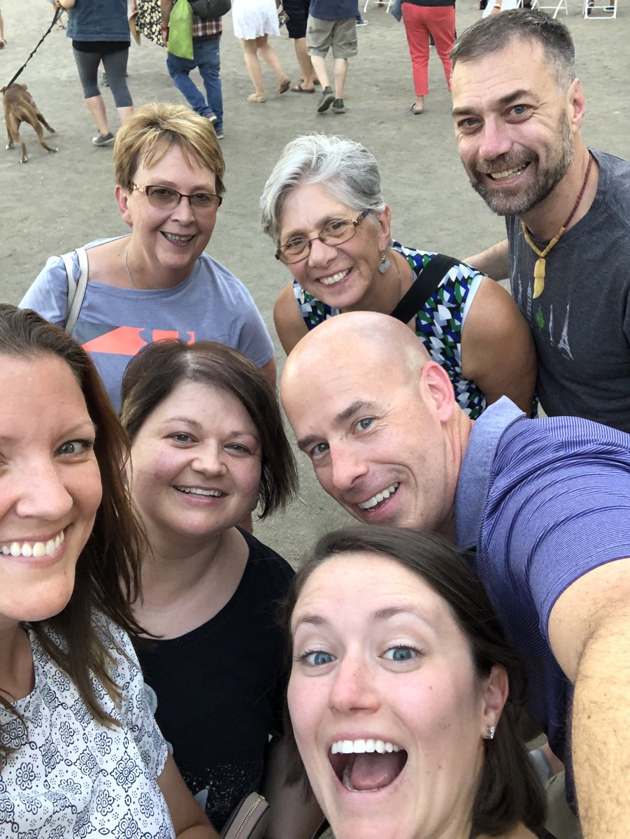 LaurenPlaine's tweet image. Fun evening bonding at the Oregon Brewers Fest! #ena #boardbonding #weliketohavefuntoo