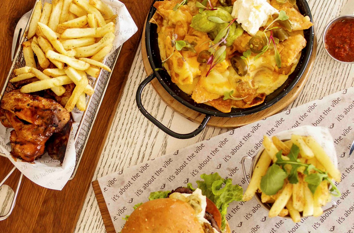 NewsCafeZA's tweet photo. Yoh!! Spoilt for choice, are we not? @NewsCafeVibes always at your service.
#NewsCafeVibez #Yummy #BeTasters https://t.co/StM7zvtl47