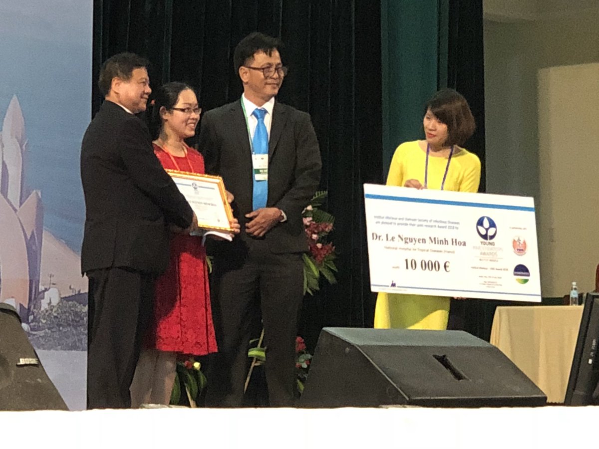 hrogier's tweet photo. Former OUCRU PhD student Dr Le Nguyen Minh Hoa from NHTD is awarded the young investigator award at #ACTMP2018 https://t.co/EL8bvX0ckL