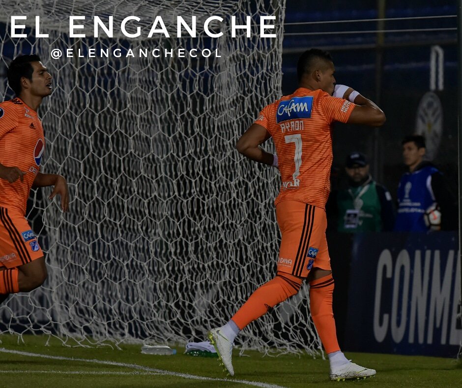 ElEngancheCol's tweet photo. #CopaSudamericana | ¡MILLOS NARANJA!

Uniformado de manera poco habitual, el "embajador" logró un empate en el estadio defensores del chaco, ante @clubgraldiaz. El gol de @millosfcoficial lo convirtió Ayron Del Valle.

��GRAN RESULTADO!

#Millonarios #GeneralDiaz #Sudamericana https://t.co/E6w9BGWHAY