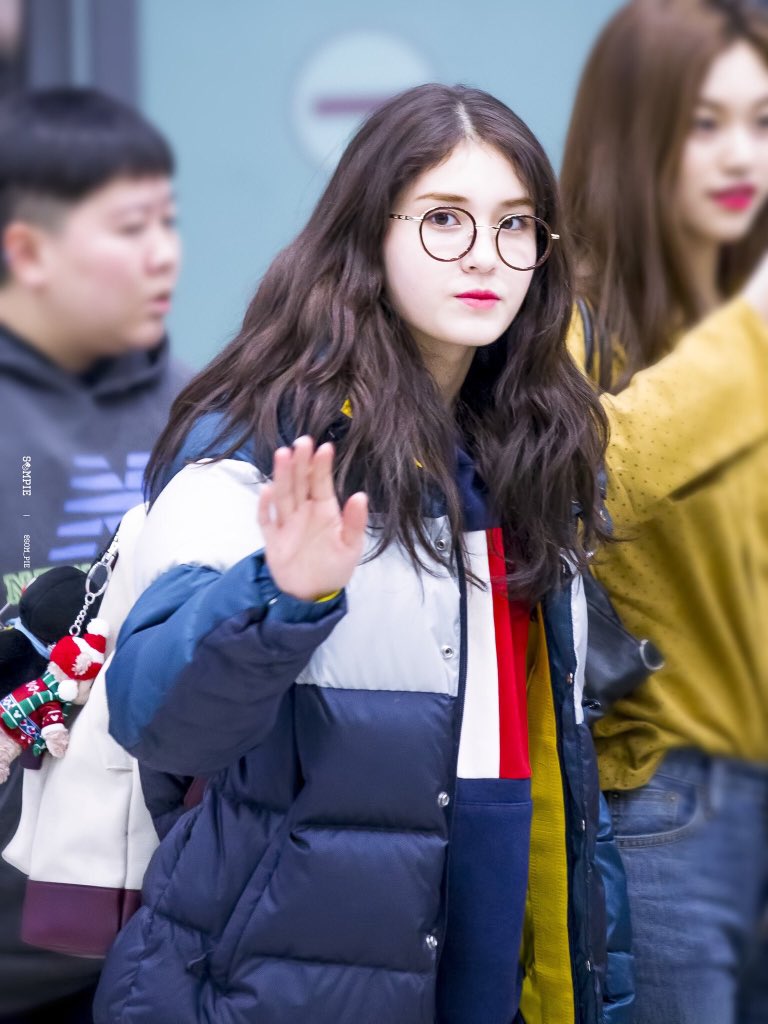 grkjbbay's tweet photo. 전
#아이오아이
전소미 https://t.co/I9vEXNYKLB