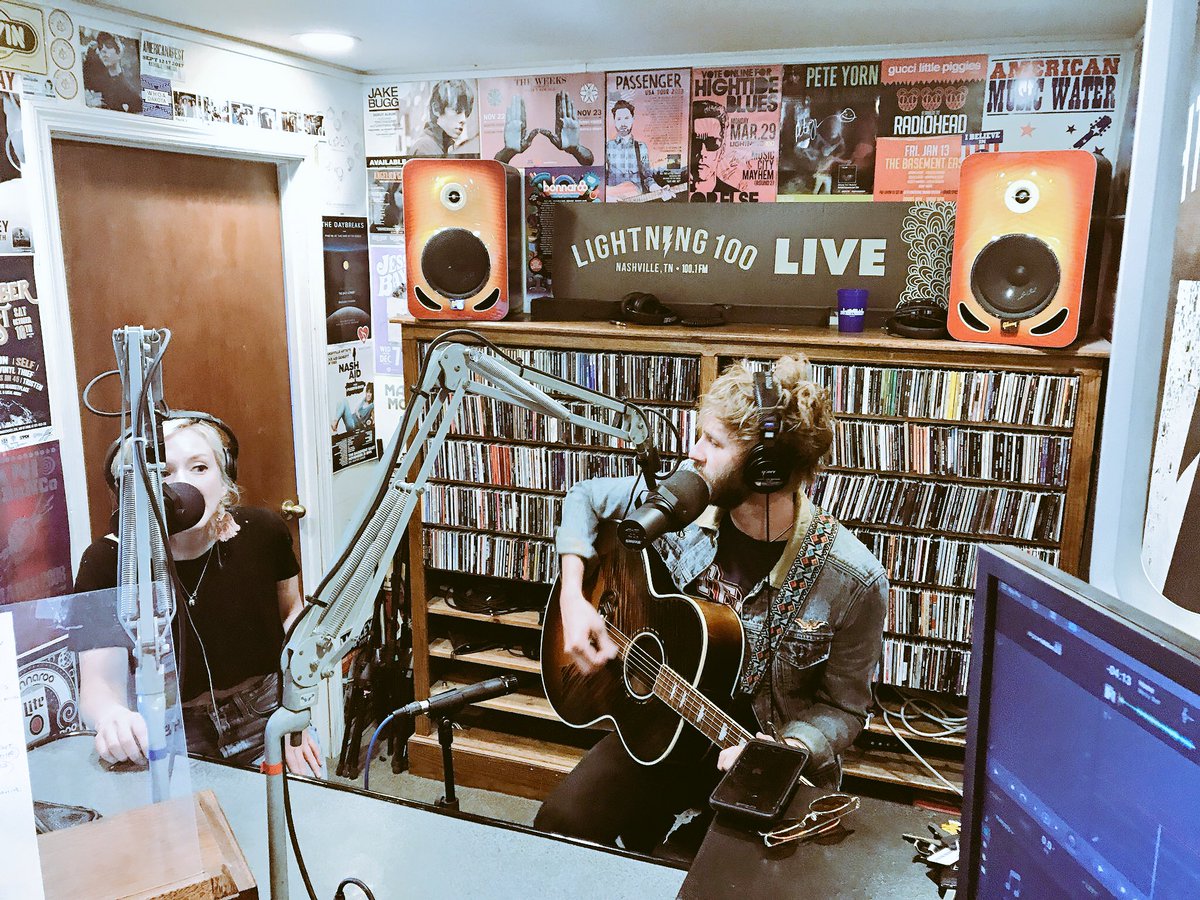 LeClaireOG's tweet image. These two make magic!! @emmykinney @thePaulMcDonald 
•
•
#EmilyKinney #PaulMcDonald.