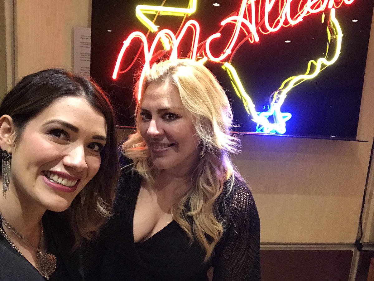 MyGlamC's tweet photo. #NosVemosEnMcALLEN https://t.co/qRYSMqRxfd