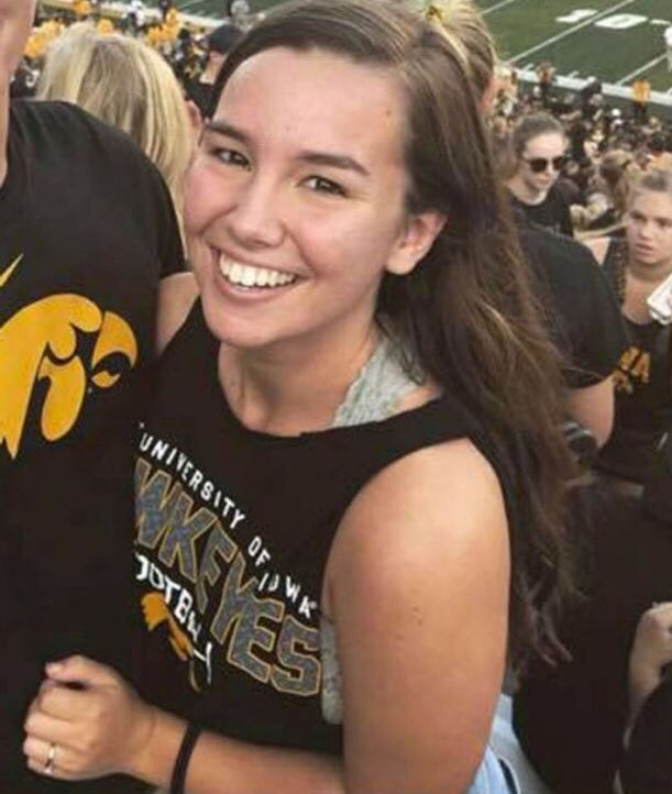 VinniePolitan's tweet photo. Still MISSING PLEASE SHARE - Mollie Tibbetts - University of Iowa ..., boyfriend rules out... investigators searching local pig farm... INFO: tips@poweshiekcosheriff.com or call 641-623-5679 https://t.co/N5OXB5D6u0