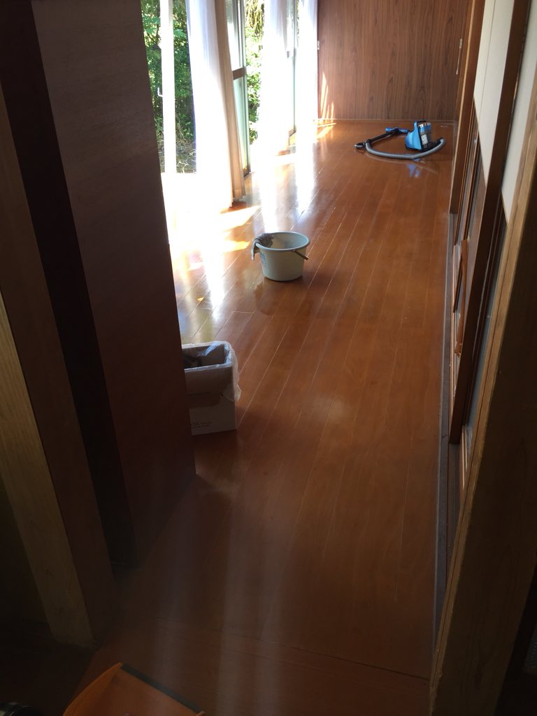 にいがたイナカレッジ 地域とつながるインターン בטוויטר 夏のインターンに向けた準備 着々と始まっています 今日は出雲崎で滞在先空き家のお掃除 山の方は風が通って涼しい 古い家はガラスもかわいくて 埃は多いけど ちょっとウキウキ コーディネーター同士で地域