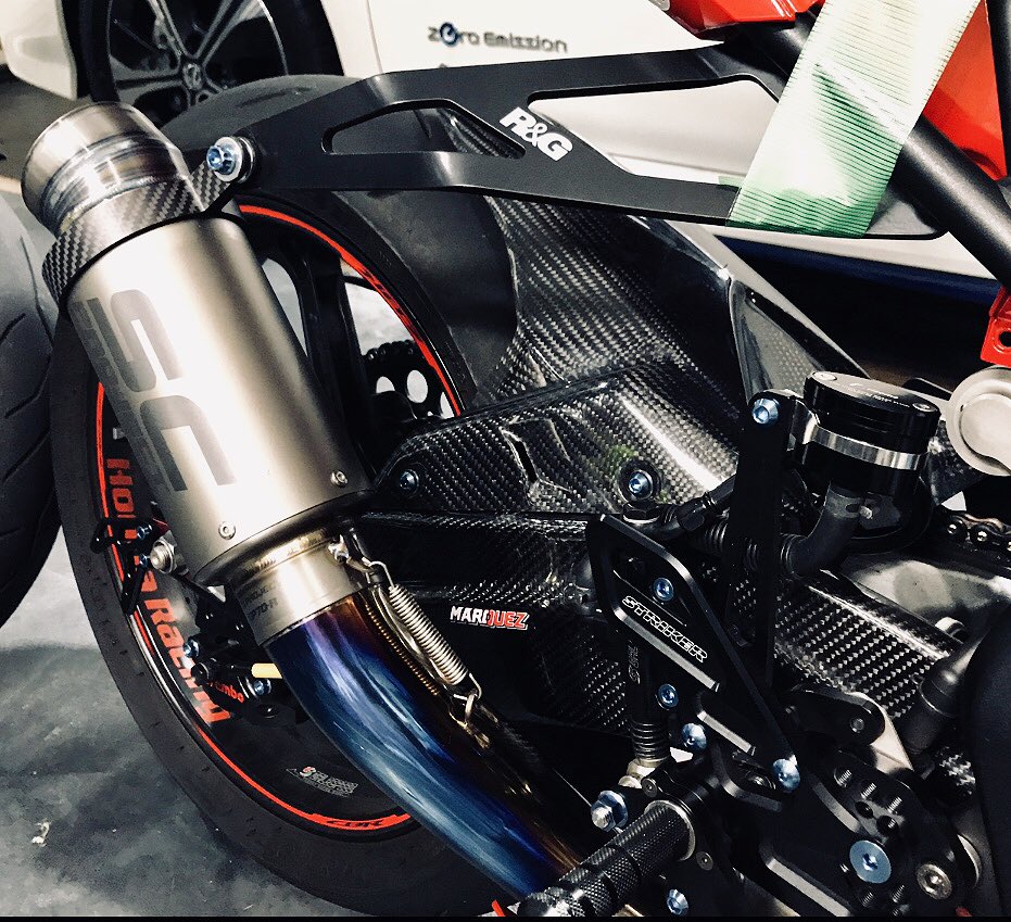 CBR250RR MC51 『 BEET × SC project 』 SC projectは『60φ』のものを