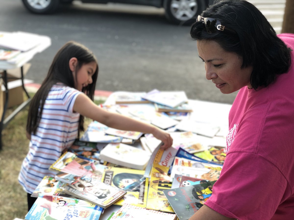 heatherlamb08's tweet image. One of our #castleberryisd Books and Bytes missions is to build home libraries while supporting our literacy efforts. It is because of the generous donation from @halfpricebooks we are able to give books away to our community. #MoBus loves books! #nosummerslide