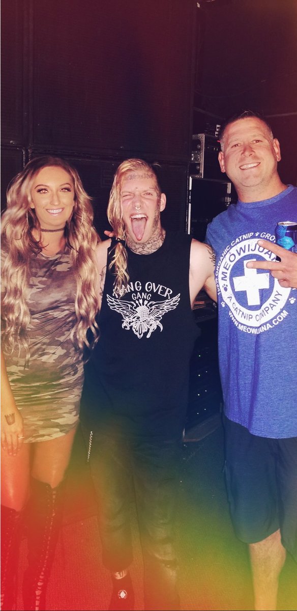 pretty_lilrebel's tweet photo. @IAMTOMMACDONALD Last night was so great! Make sure to catch a show on this tour or it's your loss!🙌👌🔥🔥🔥#helluvittour #tommacdonald #lyricalgenius https://t.co/hEoCGkC8iN